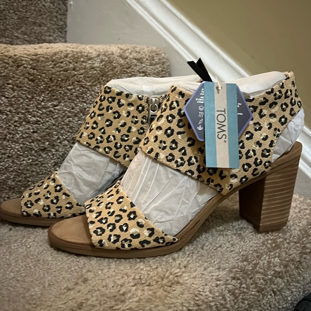 Toms Majorca Cutout Heeled Sandals size 10